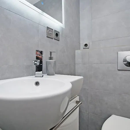 Апартаменти Four - Prywatne Wejscie I Taras W Centrum Sopotu Сопот